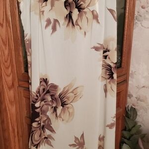 Like new - Double Layered Cream and Brown Floral Skirt